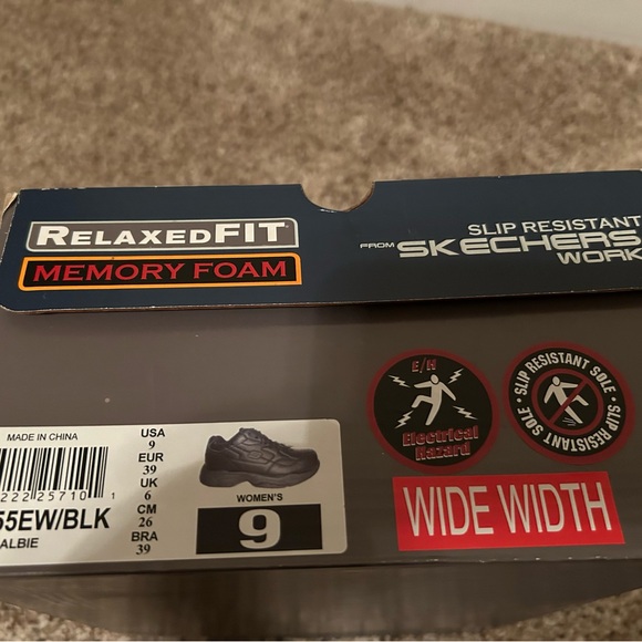 NWT - Black Skechers Work Slip-Resistant Footwear with Relaxed Fit - Picture 9 of 9